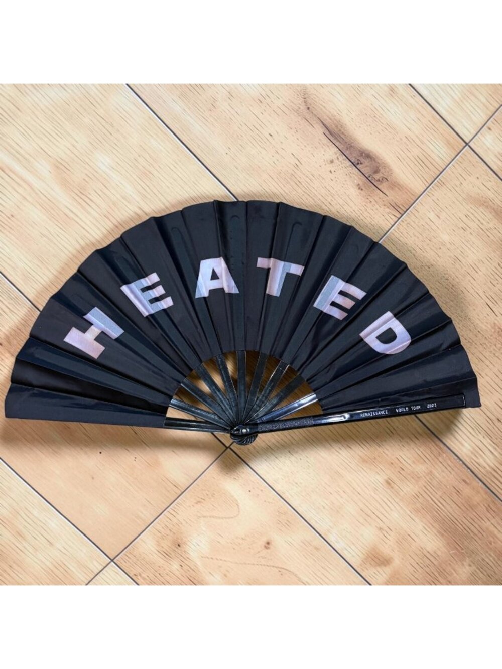 Beyoncé Renaissance World Tour 2023 HEATED Reneigh Clacker Hand Fan Official